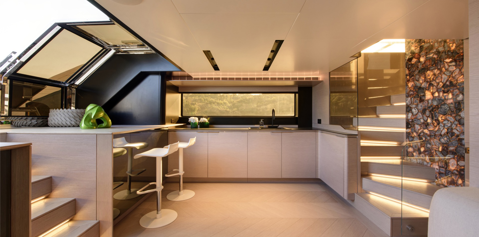 red_interior_5